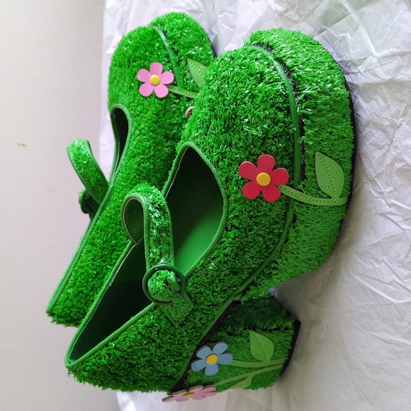 It's Always Greener Mary Janes Platforms - Picture 5 of 9